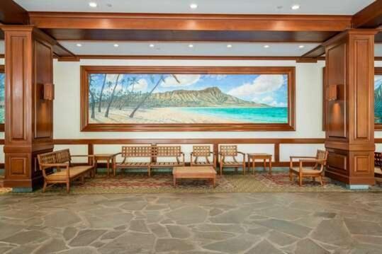 Apartment Waikiki Banyan - Views Of Diamond Head & Nearby Beaches! Honolulu
